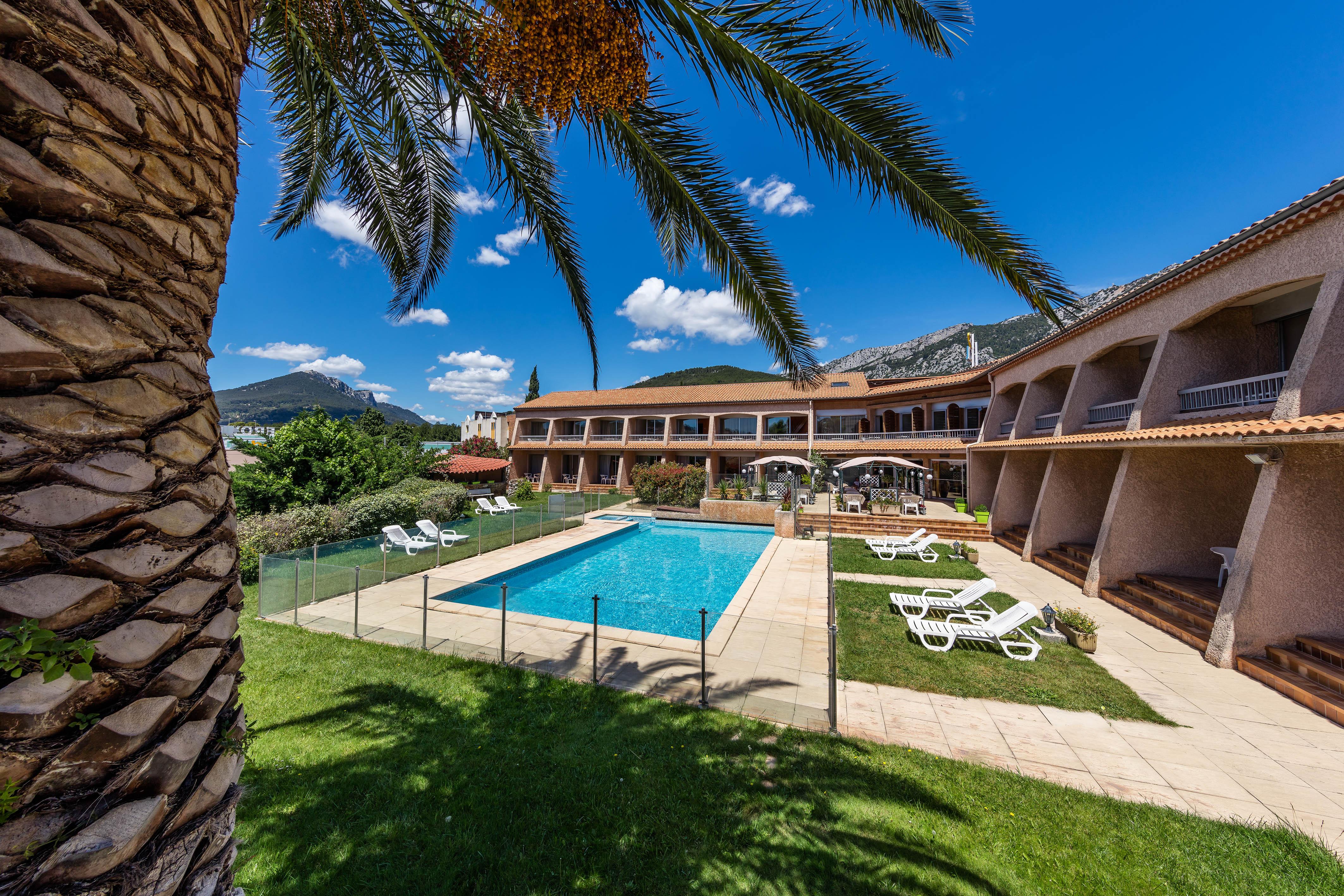 Noemys Toulon La Valette - Hotel Restaurant Avec Piscine La Valette-du-Var Exterior foto